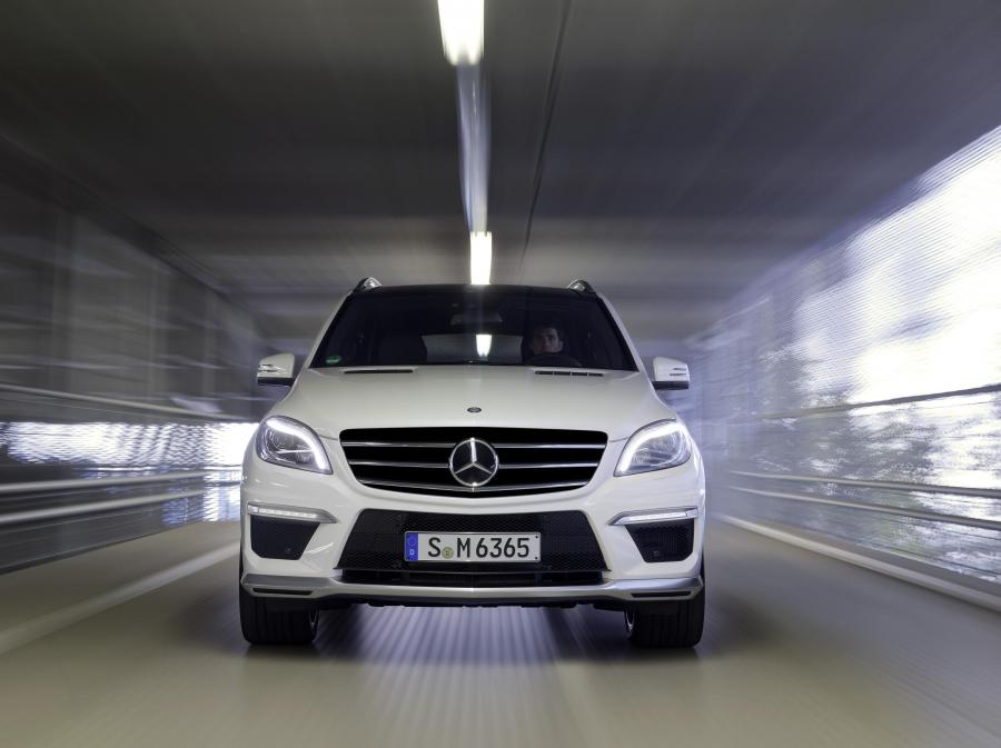  Mercedes-Benz ML63 AMG 2012 года  (фото 70 из 70)